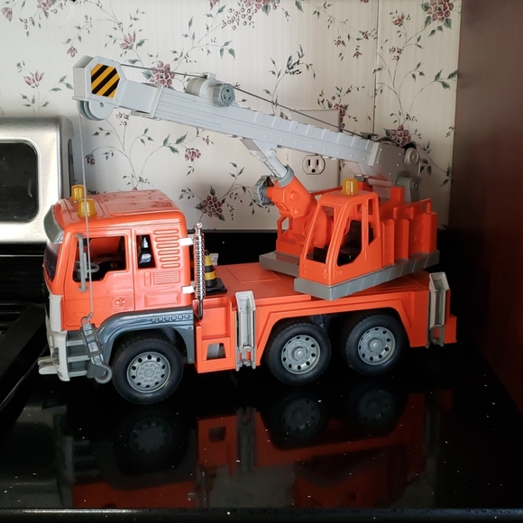 Other - Toy Crane Truck